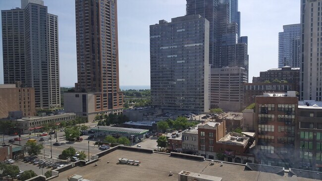 Building Photo - 1255 S State St