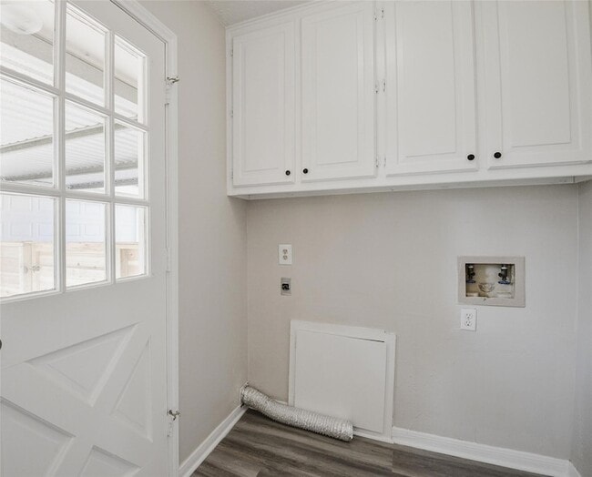 Building Photo - 3223 Deep Anchor Way