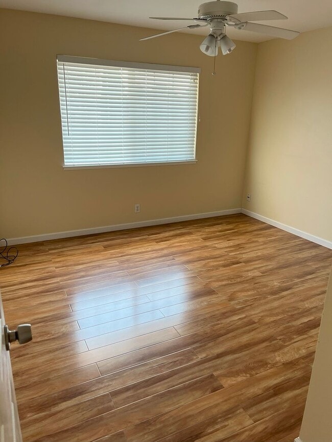 Building Photo - DESIREABLE UNION CITY NEIGHBORHOOD BEAUTIF...