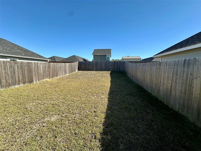 Building Photo - 16635 Colleen Pl