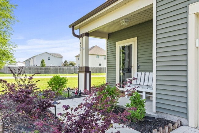 Building Photo - 401 Hope Ct