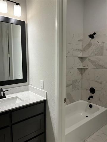 Building Photo - 2216 Moonstruck Pl