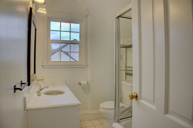 Building Photo - 3-bedroom, 2.5-bath home with mostly hardwood floors