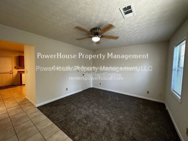 Building Photo - 504 Oakwood Ct