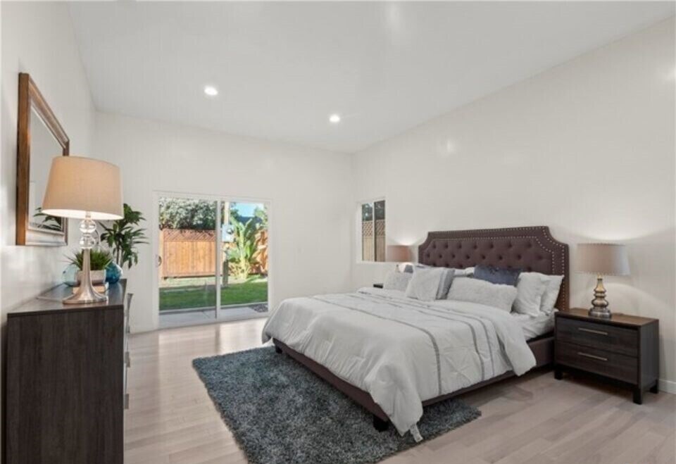 Building Photo - 17601 Rhoda St