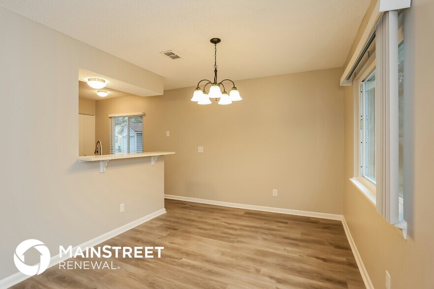 Building Photo - 10805 Naples Ct S