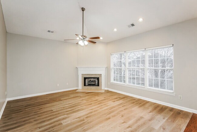 Building Photo - 3153 Skinner Dr