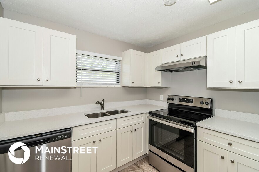 Building Photo - 352 Aries Dr