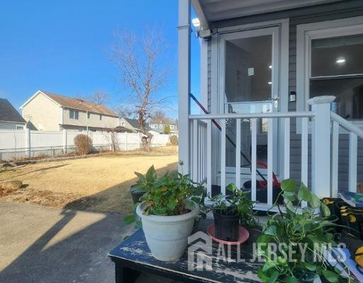 Building Photo - 1925 Verona Ave
