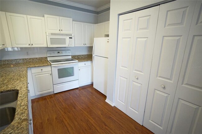 Building Photo - 4304 Bayside Village Dr