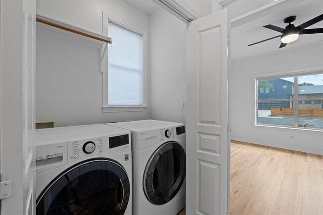 Building Photo - 5512 William Holland Ave