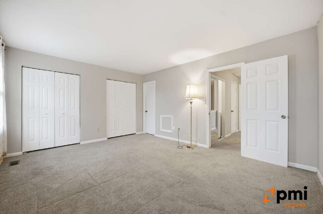 Building Photo - 2 PRIMARY BEDROOMS, LIVING ROOM AND DINING, PETS ALLOWED