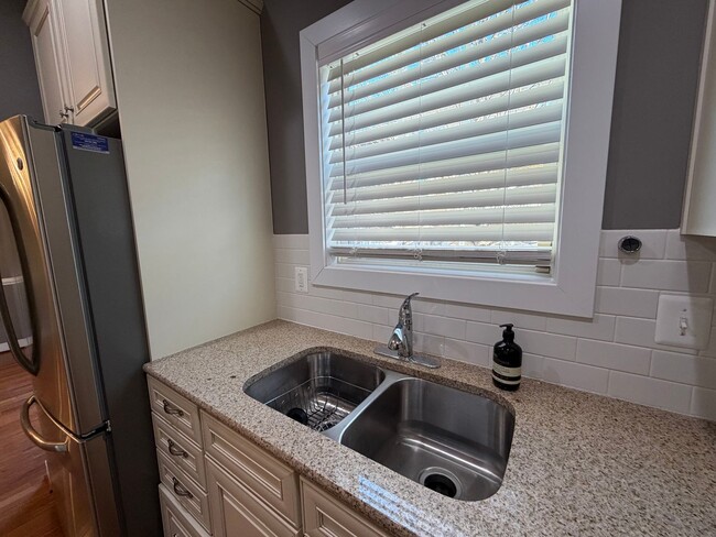 Building Photo - 2287 Whittington Dr