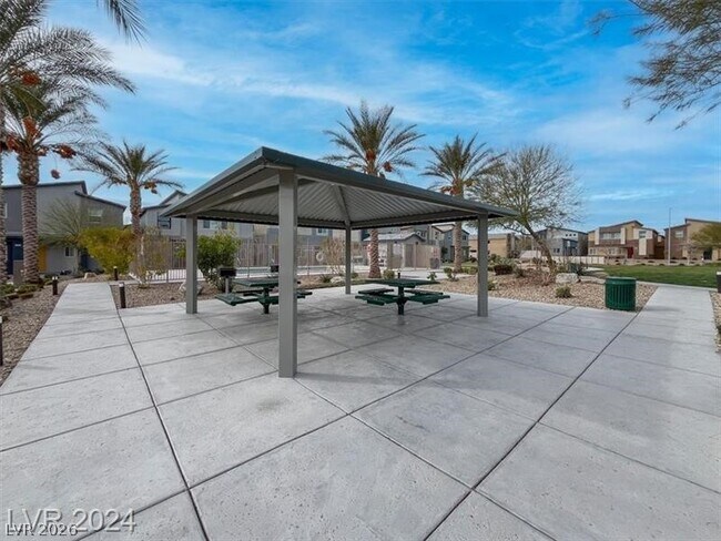 Building Photo - 7481 Moonglade St