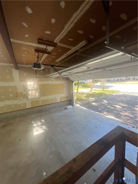 Building Photo - 14001 Twin Cedars Terrace