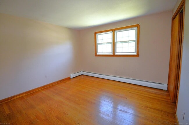 Building Photo - 18 Overbrook Rd