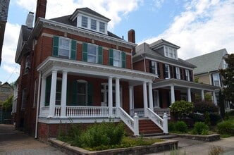Building Photo - 607 Westover Ave
