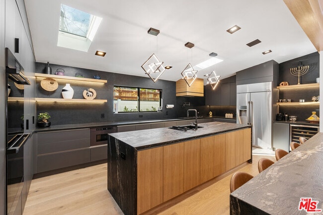 Building Photo - 23283 Erwin St