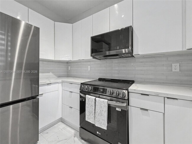 Building Photo - 7876 NW 109th Path