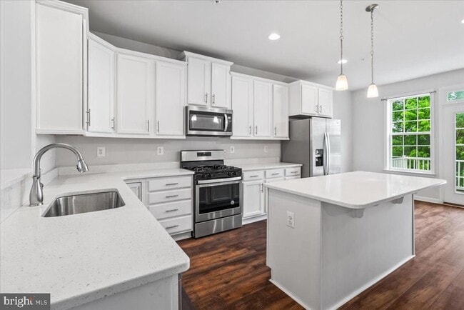 Building Photo - 309 Spring Bank Way