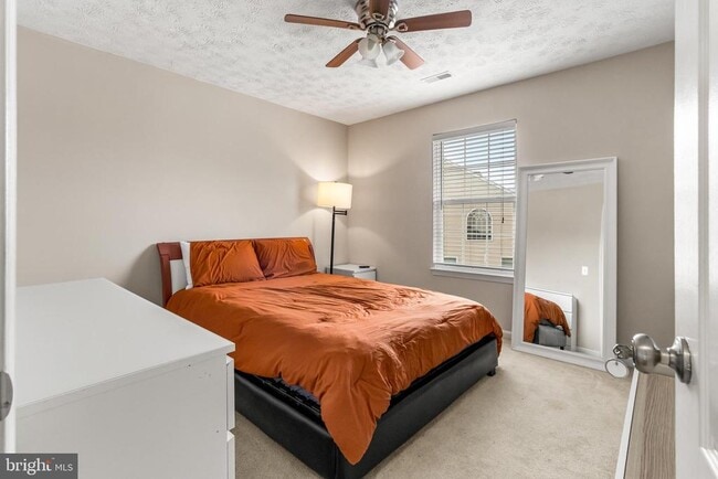 Building Photo - 8920 Flour Ct