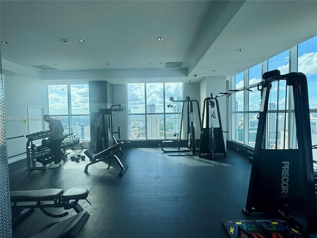 Building Photo - 133 NE 2nd Ave