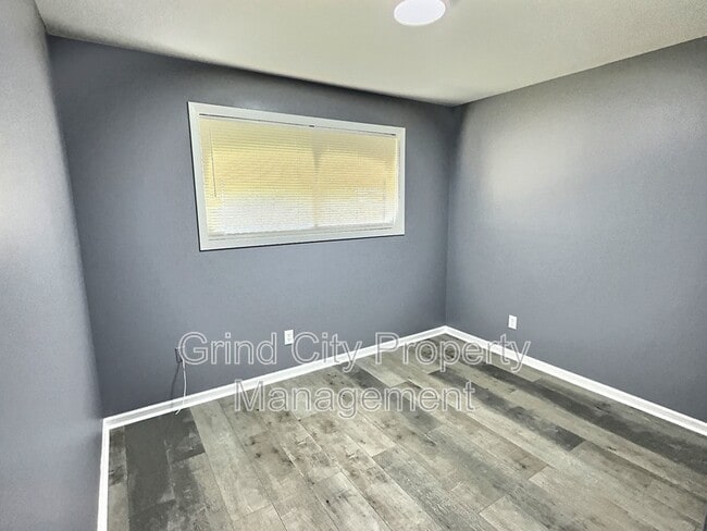 Building Photo - 395 Fairhope Rd