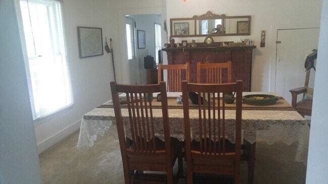 Building Photo - 2021 Webster Rd