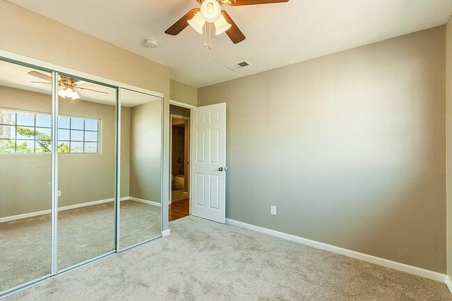 Building Photo - 714 Herbert St