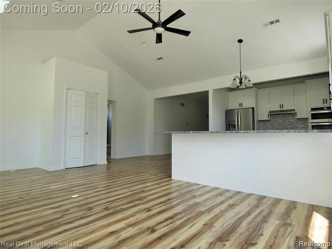 Building Photo - 485 Upland Ave