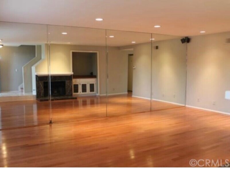 Building Photo - 340 Spinnaker Way