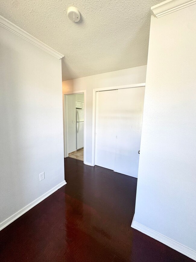 Building Photo - SUPERB Home in Sea Gate - close to Market ...
