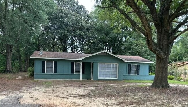 Primary Photo - 7182 Peachtree Ln N