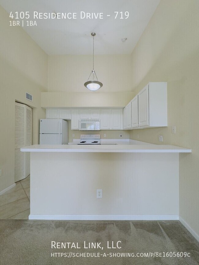 Building Photo - 4105 Residence Drive