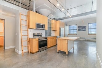 Building Photo - 730 Stinson Blvd NE