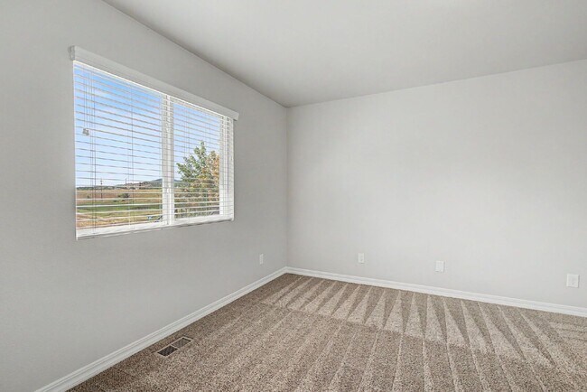 Building Photo - 1005 Scarlet Oak Dr