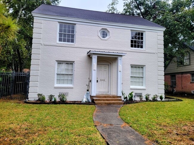 Building Photo - 6626 Fairfield St