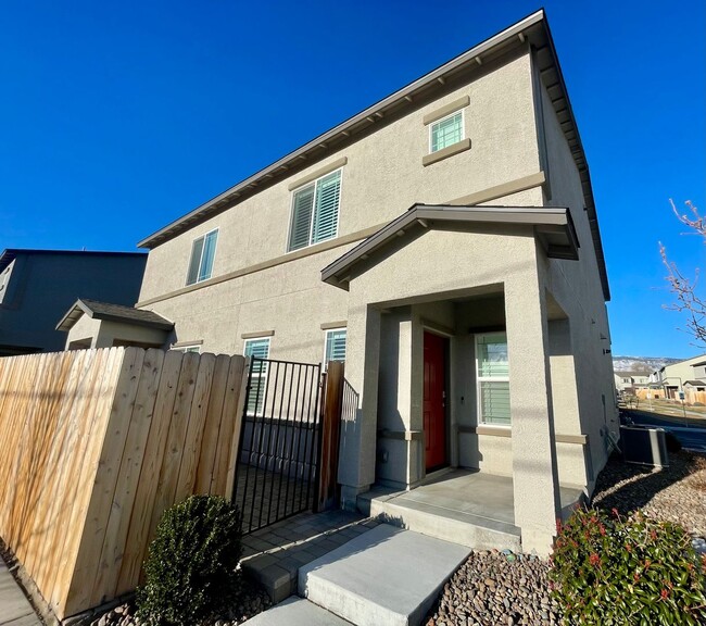 Building Photo - Low Maintenance 3 Bedroom Home in South Reno!