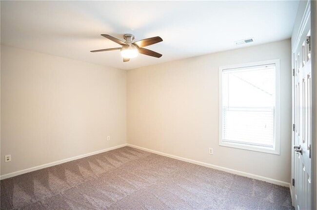 Building Photo - 4595 Essen Ln