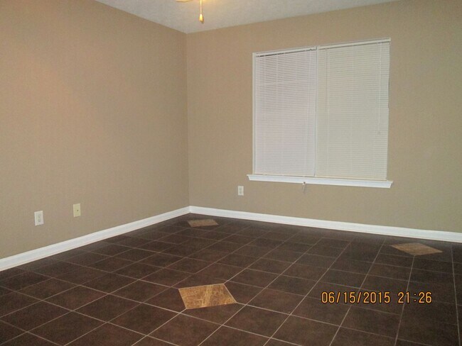 Building Photo - 6237A Dorsett Shoals