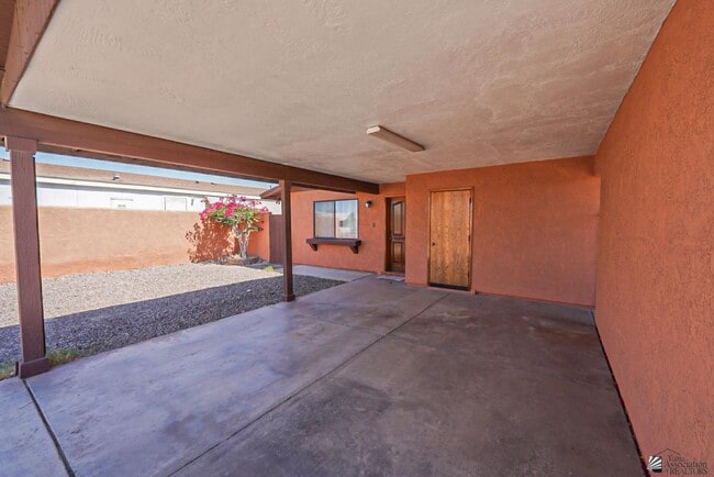 Building Photo - 1183 Babbitt Ln