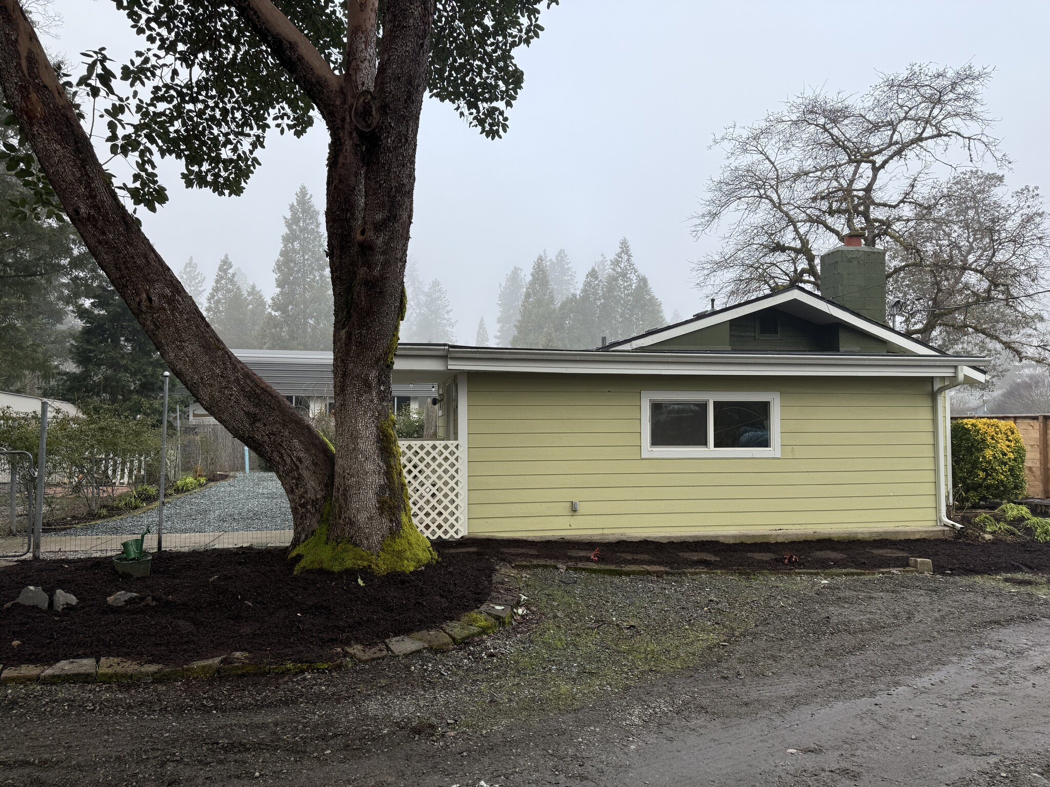 Building Photo - 2000 Lampman Rd