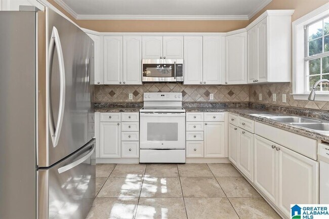 Building Photo - 2148 Forest Lakes Ln