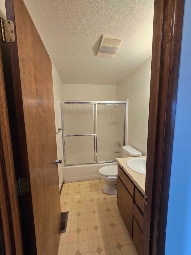 Building Photo - 1451 Cedar St