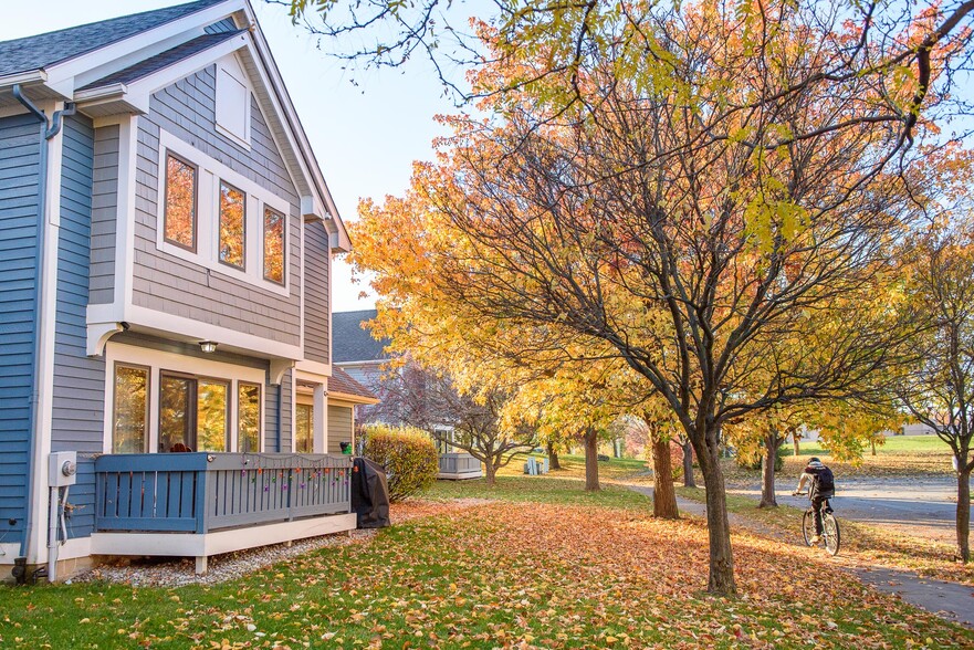 Exterior of Corn Hill Townhome with Deck/Balcony - Corn Hill Townhouses & Apartments