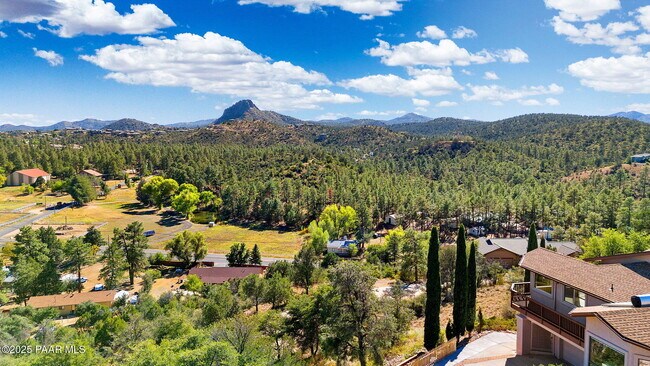 Building Photo - 2349 Loma Vista Dr