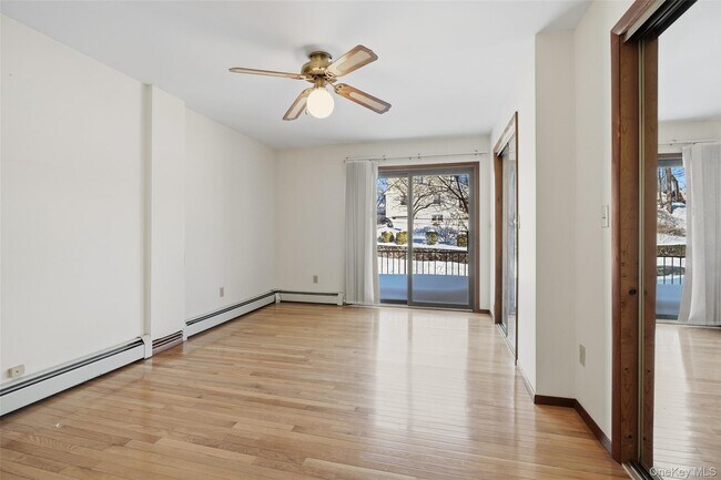 Building Photo - 95 King St