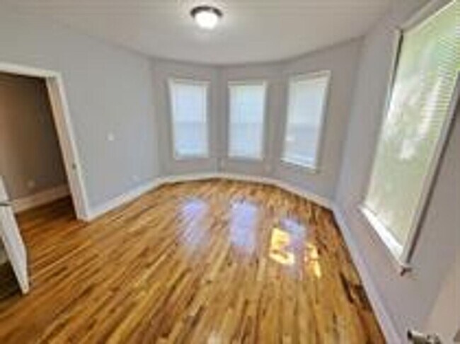 Building Photo - 39 Pinckney St