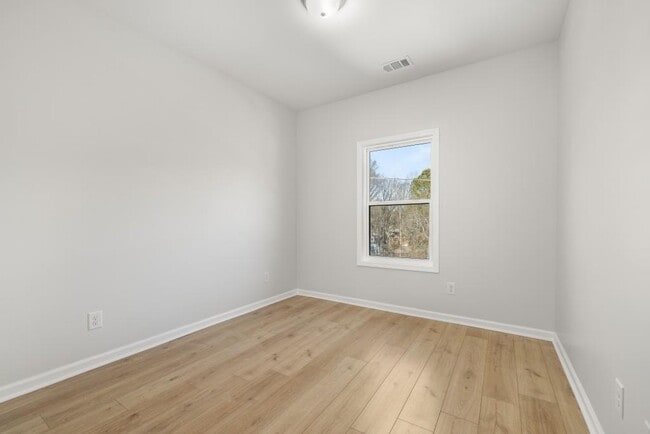 Building Photo - 4420 Ross Estates Ct SW