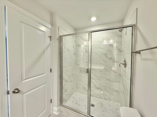 Building Photo - Stunning Newly Built 3BD, 3.5BA Fuquay Varina Townhome Near Shopping and Dining
